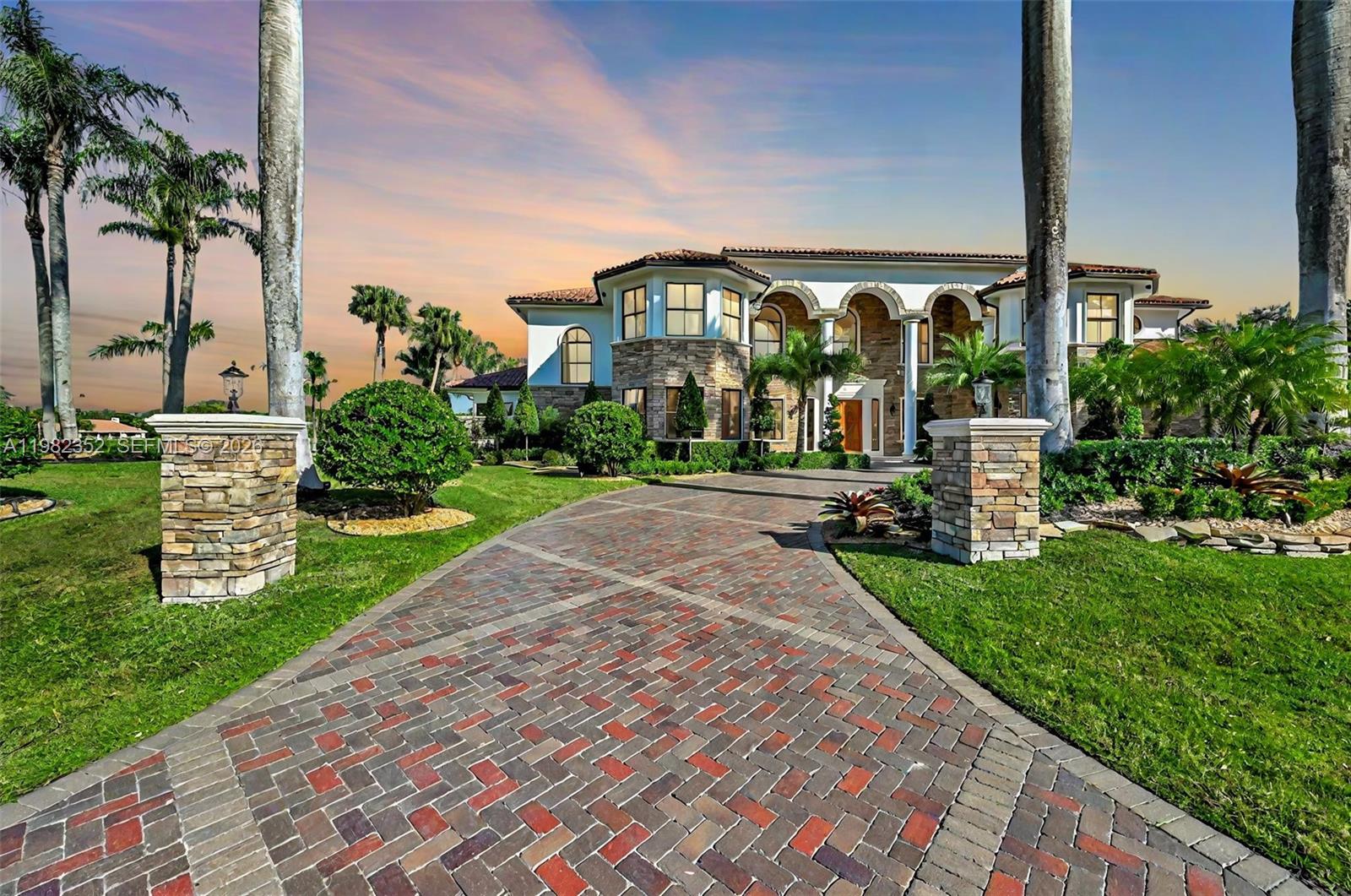 2905 Paddock Rd, Weston FL 33331