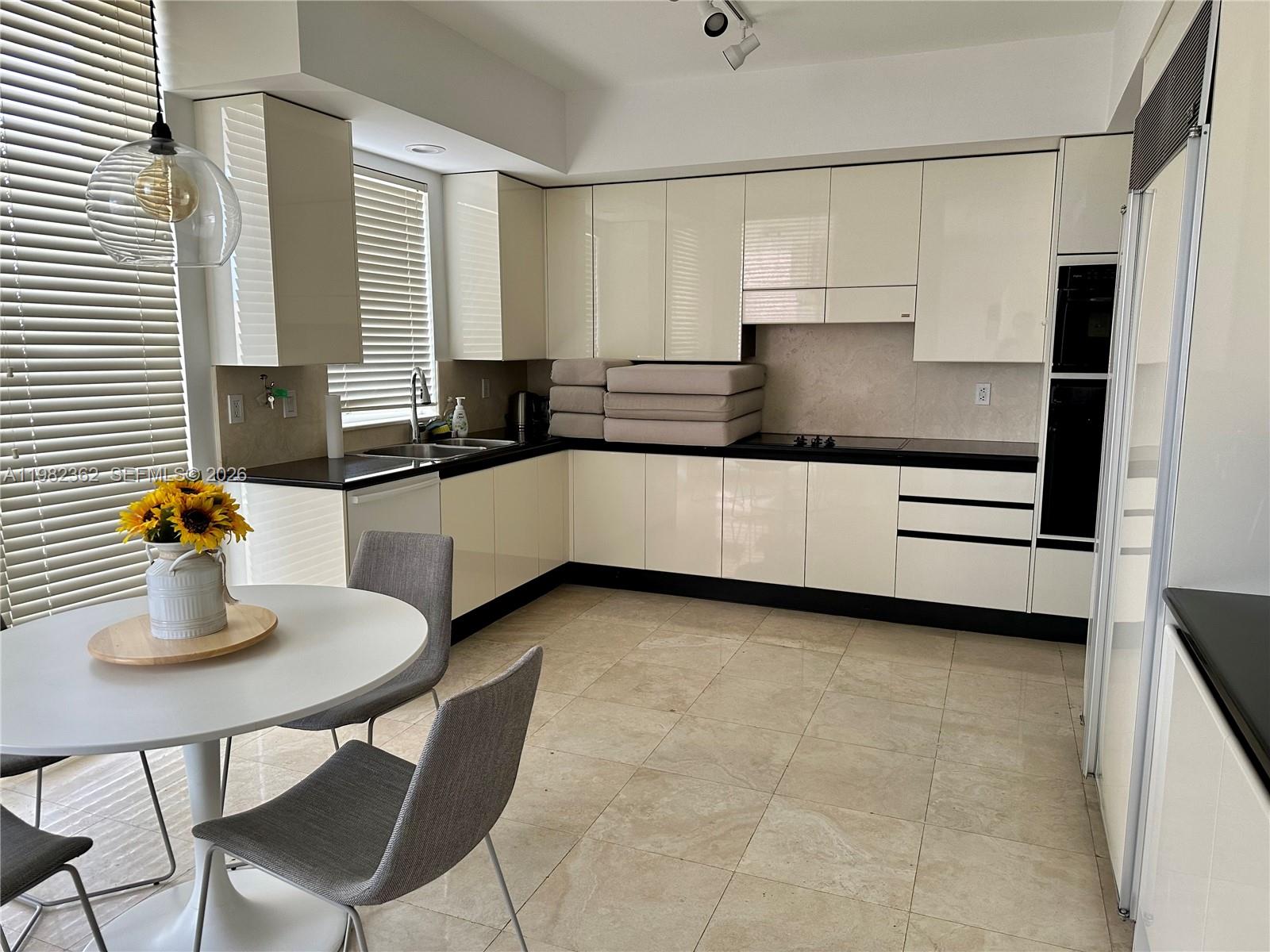785 Crandon Blvd #803, Key Biscayne FL 33149