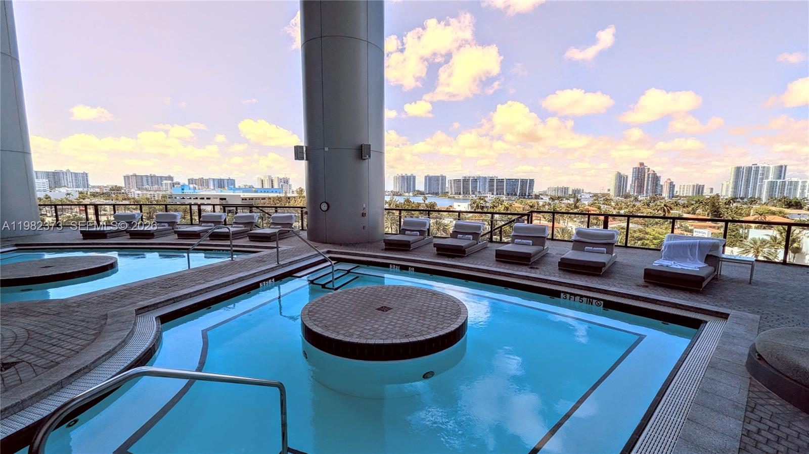 18555 Collins Ave. #3005, Sunny Isles Beach FL 33160