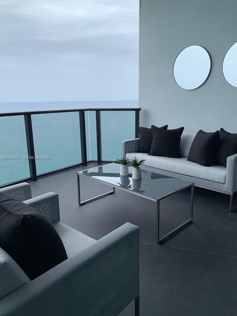 18555 Collins Ave. #3005, Sunny Isles Beach FL 33160