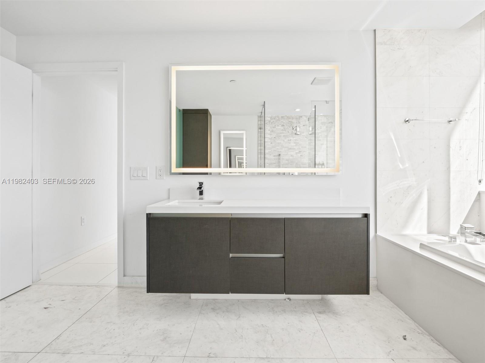 851 NE 1st Ave #4801, Miami FL 33132