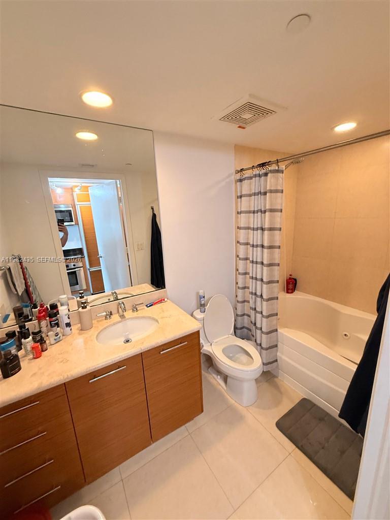 50 Biscayne Blvd #2903, Miami FL 33132