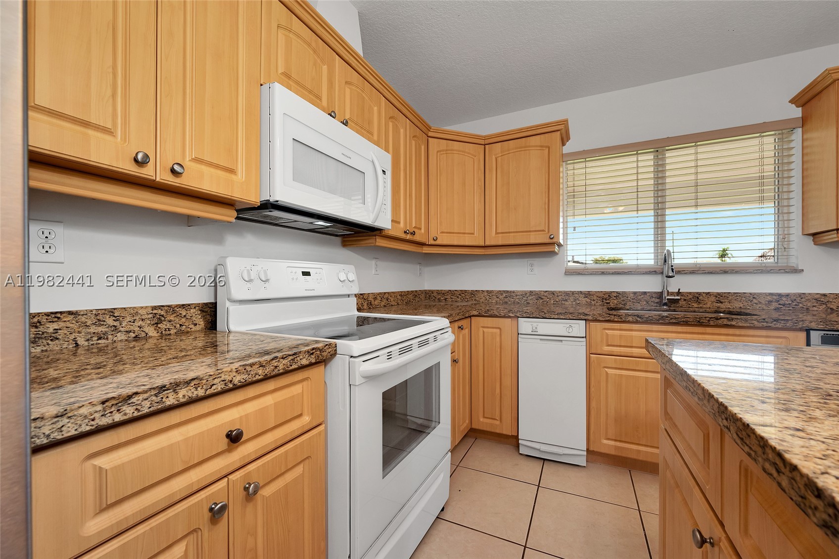 4145 SW 84th Ct, Miami FL 33155