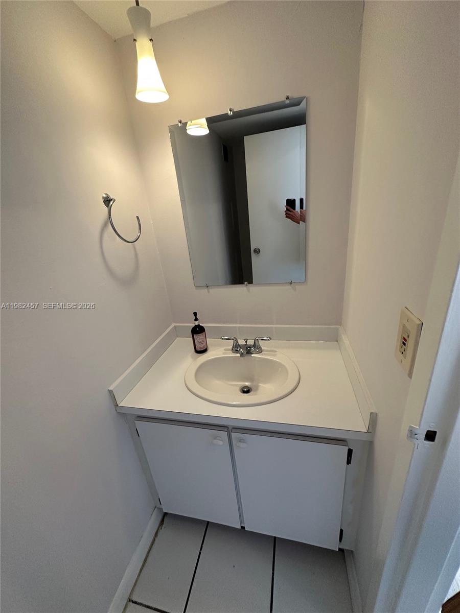 200 SE 15th Rd #15H, Miami FL 33129