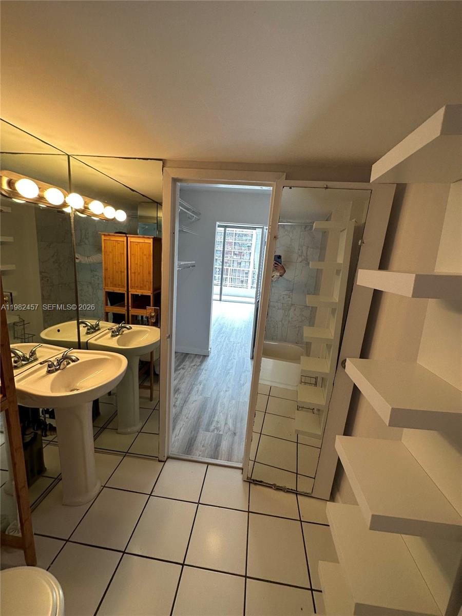 200 SE 15th Rd #15H, Miami FL 33129