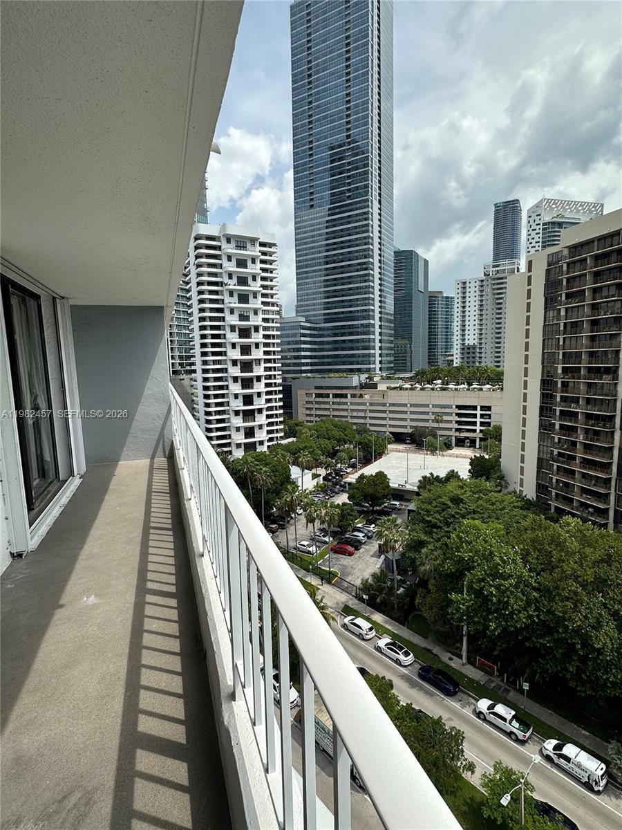 200 SE 15th Rd #15H, Miami FL 33129
