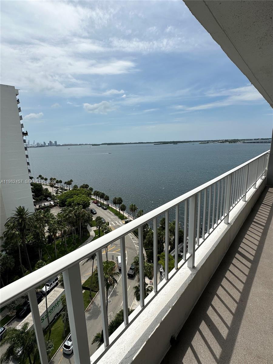 200 SE 15th Rd #15H, Miami FL 33129