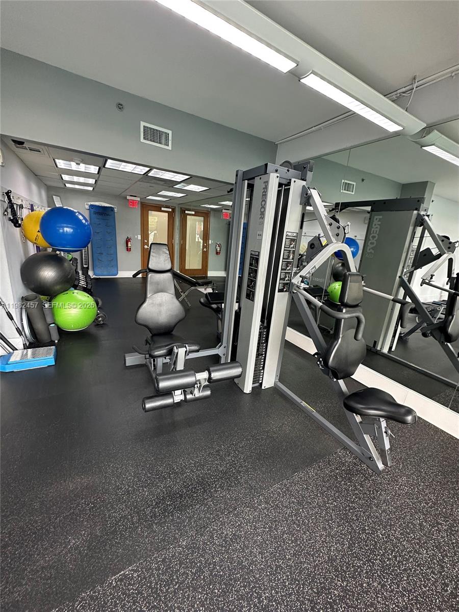 200 SE 15th Rd #15H, Miami FL 33129