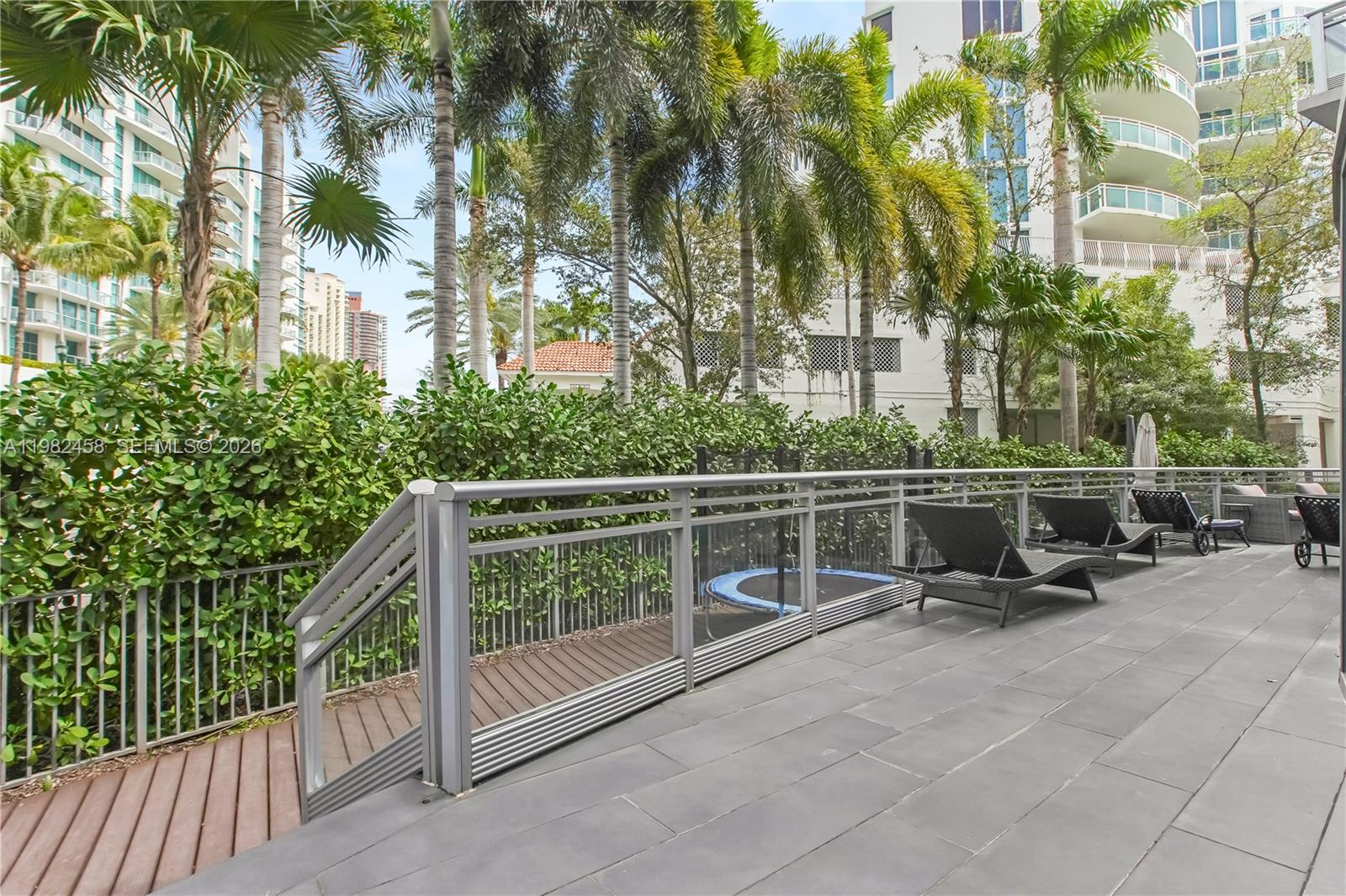 2950 NE 188th St #150, Aventura FL 33180