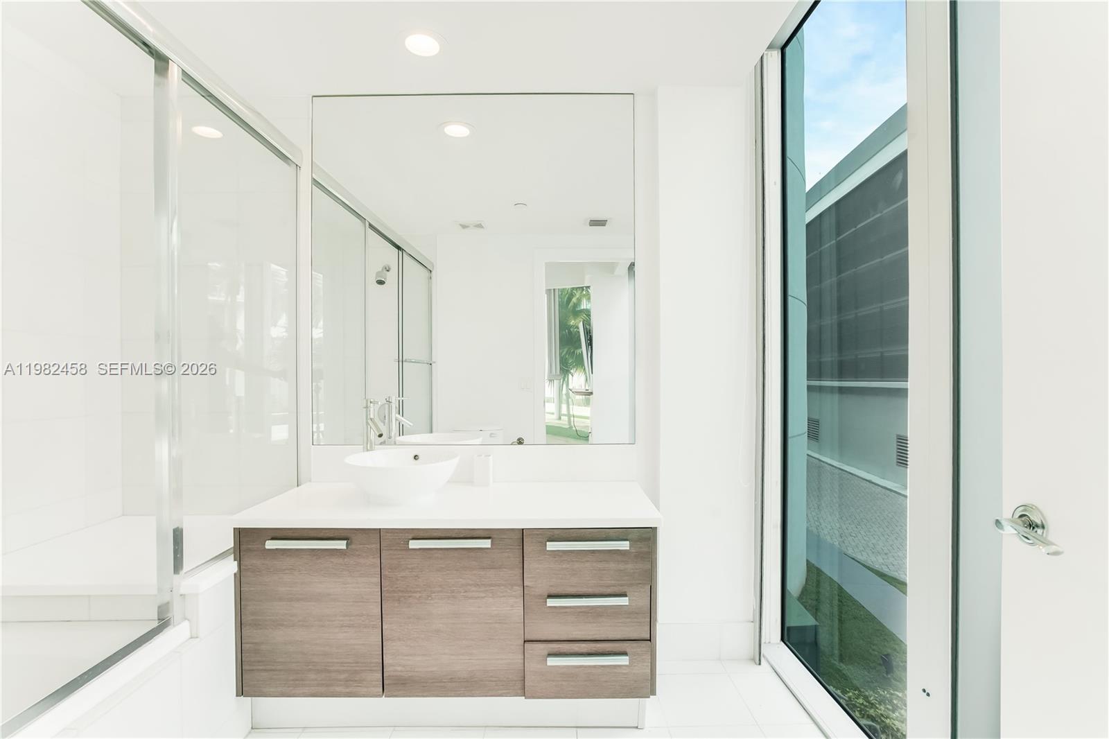 2950 NE 188th St #150, Aventura FL 33180