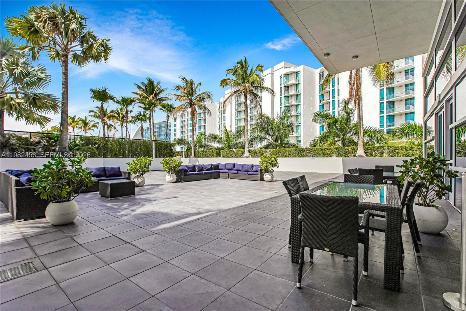 2950 NE 188th St #150, Aventura FL 33180