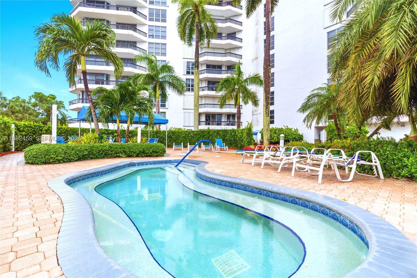 3530 Mystic Pointe Dr #1714, Aventura FL 33180