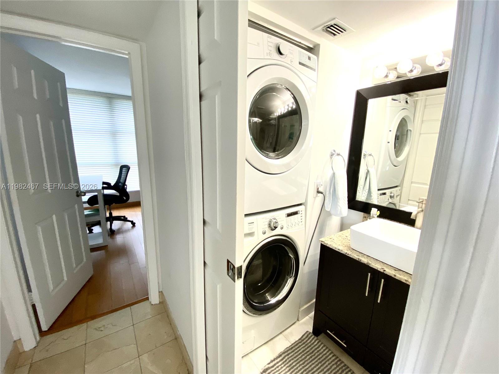3500 Mystic Pointe Dr #3103, Aventura FL 33180