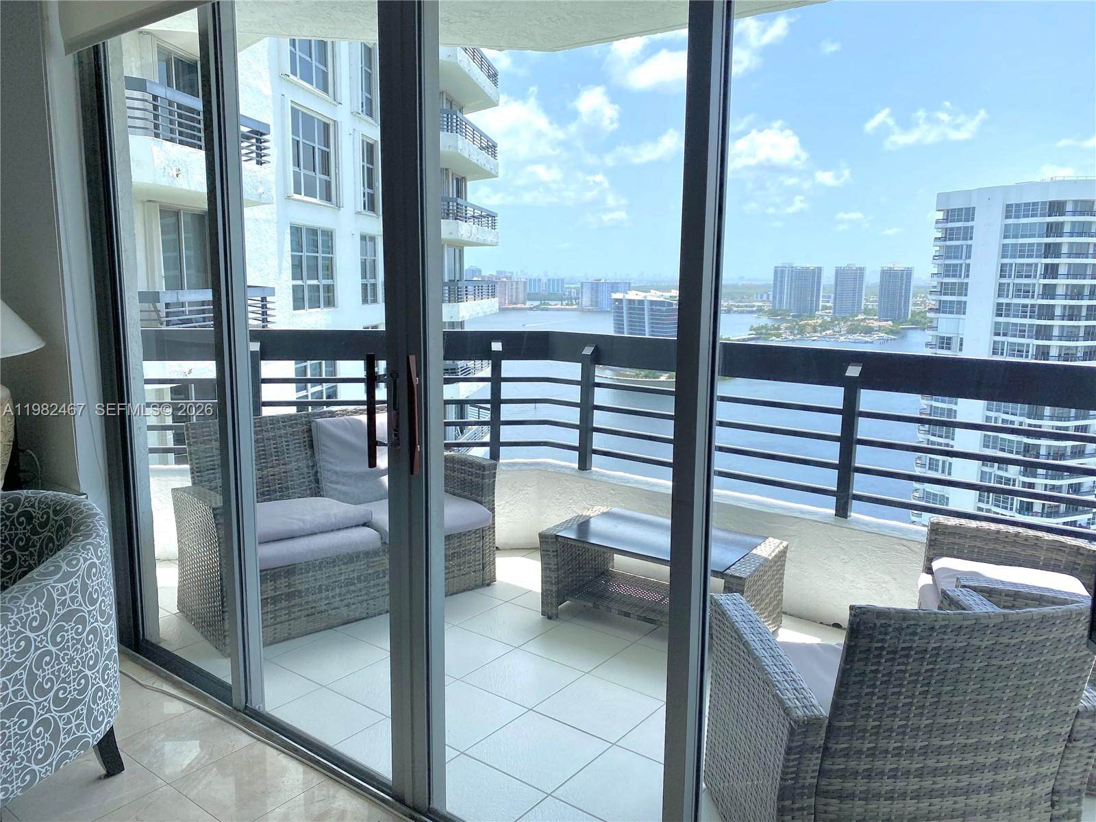 3500 Mystic Pointe Dr #3103, Aventura FL 33180