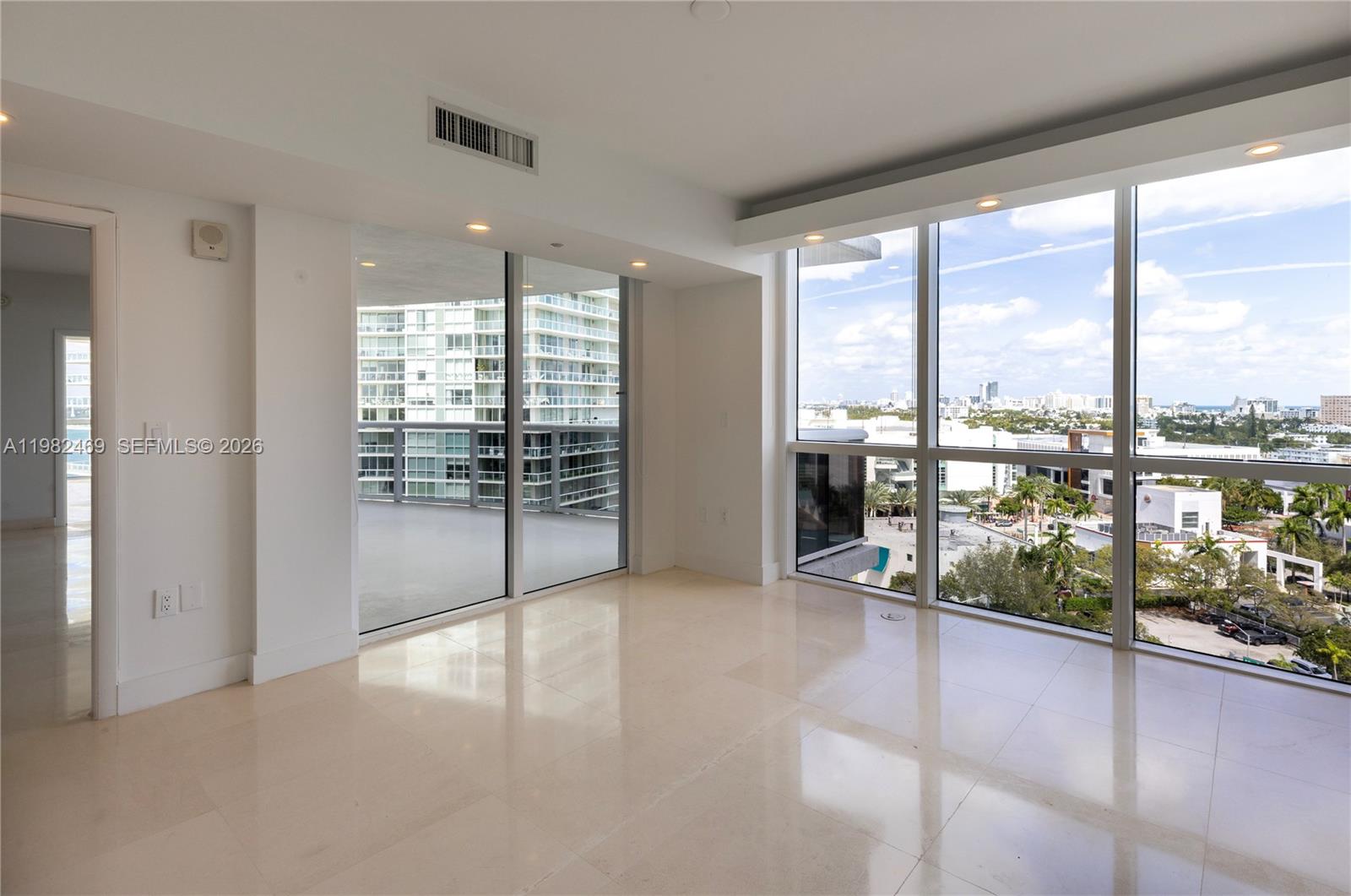 400 Alton Rd #1102, Miami Beach FL 33139