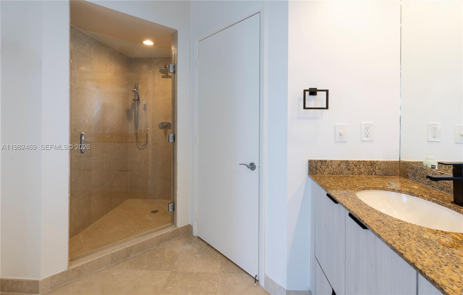 400 Alton Rd #1102, Miami Beach FL 33139