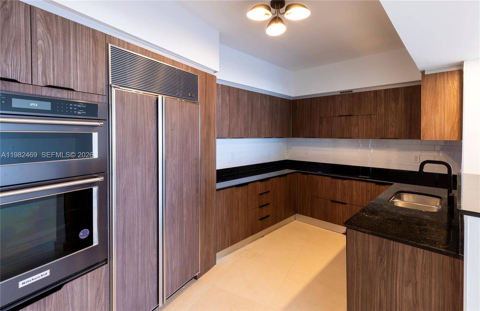 400 Alton Rd #1102, Miami Beach FL 33139