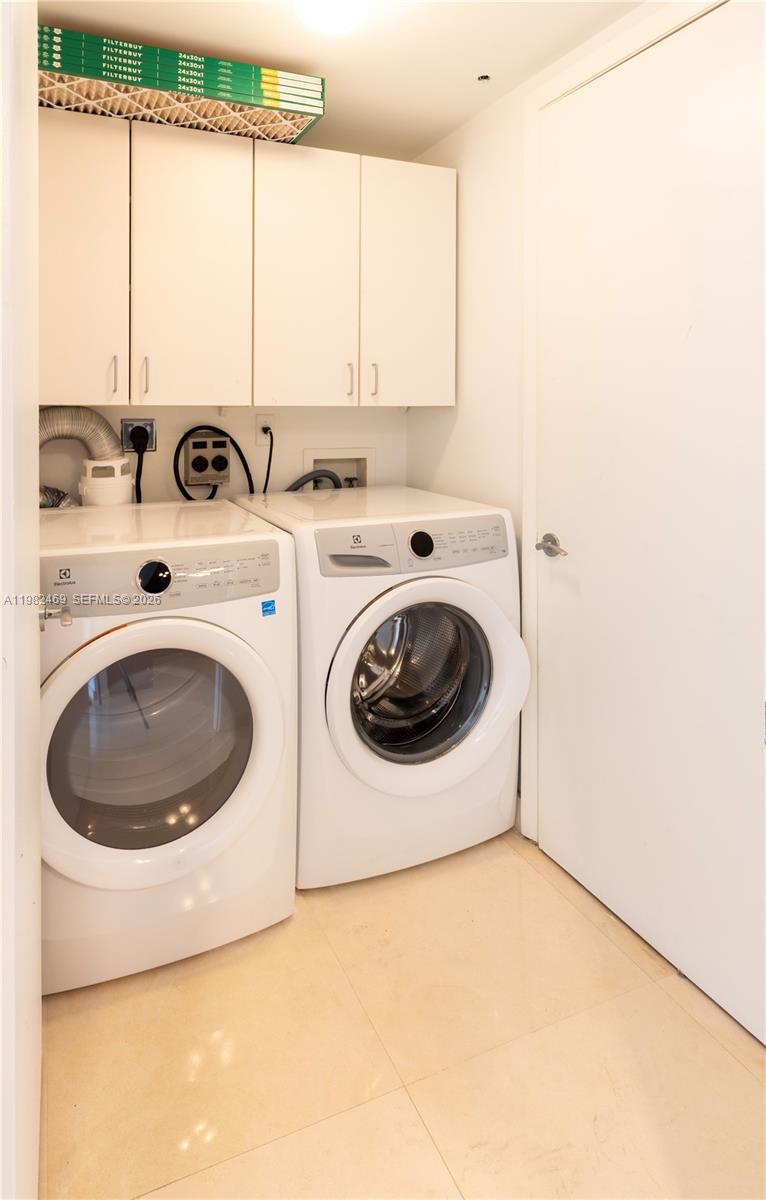 400 Alton Rd #1102, Miami Beach FL 33139