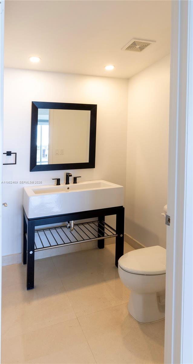 400 Alton Rd #1102, Miami Beach FL 33139