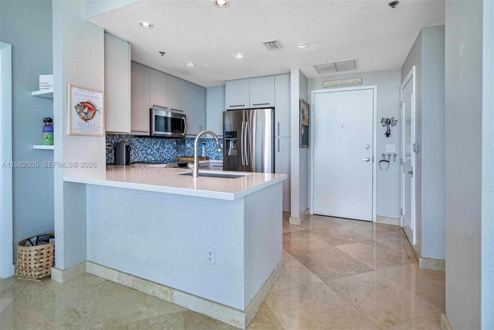 6515 Collins Ave #1507, Miami Beach FL 33141