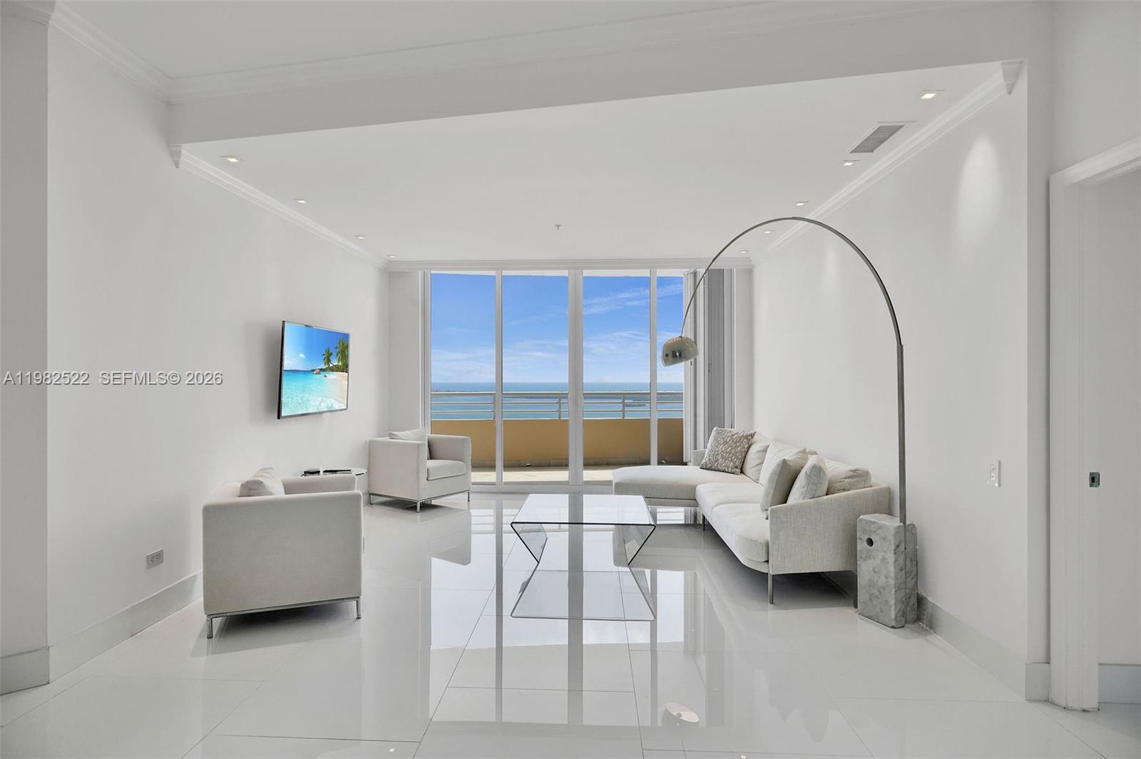 808 Brickell Key Dr #3702, Miami FL 33131