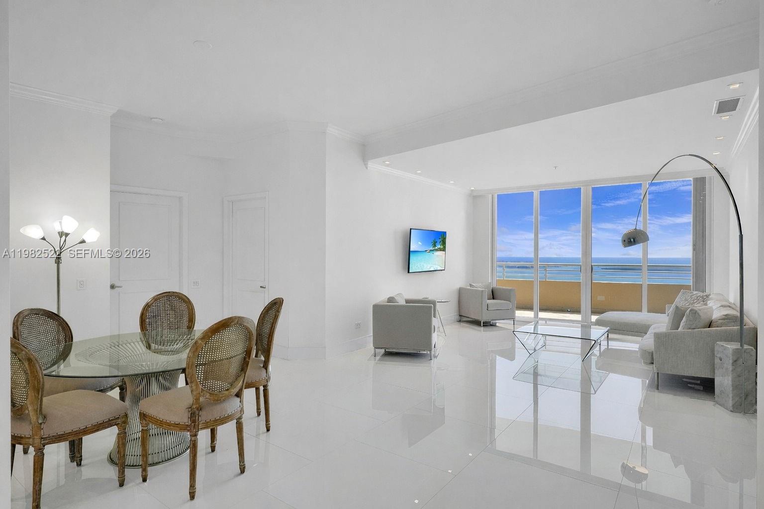 808 Brickell Key Dr #3702, Miami FL 33131