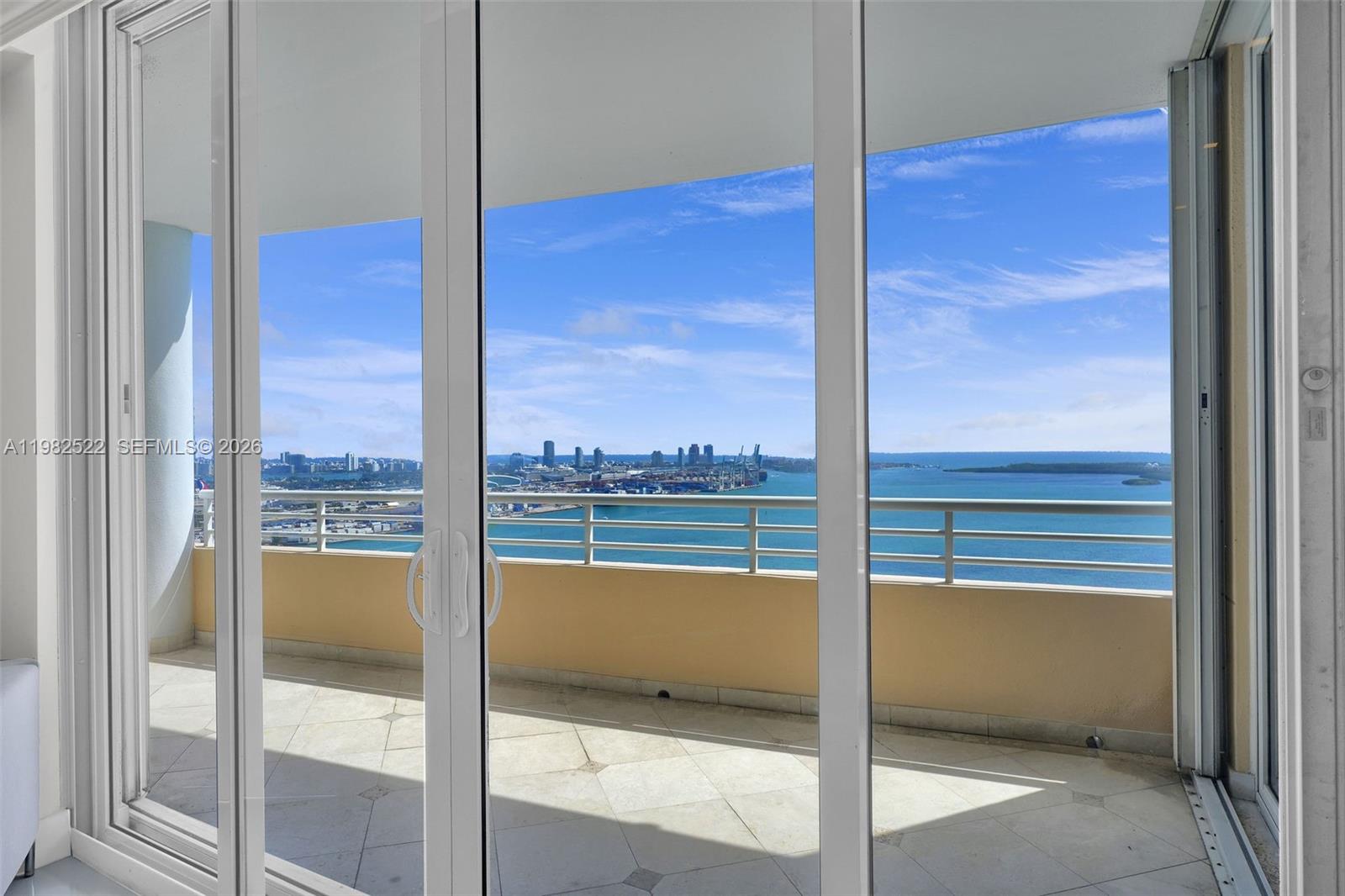 808 Brickell Key Dr #3702, Miami FL 33131