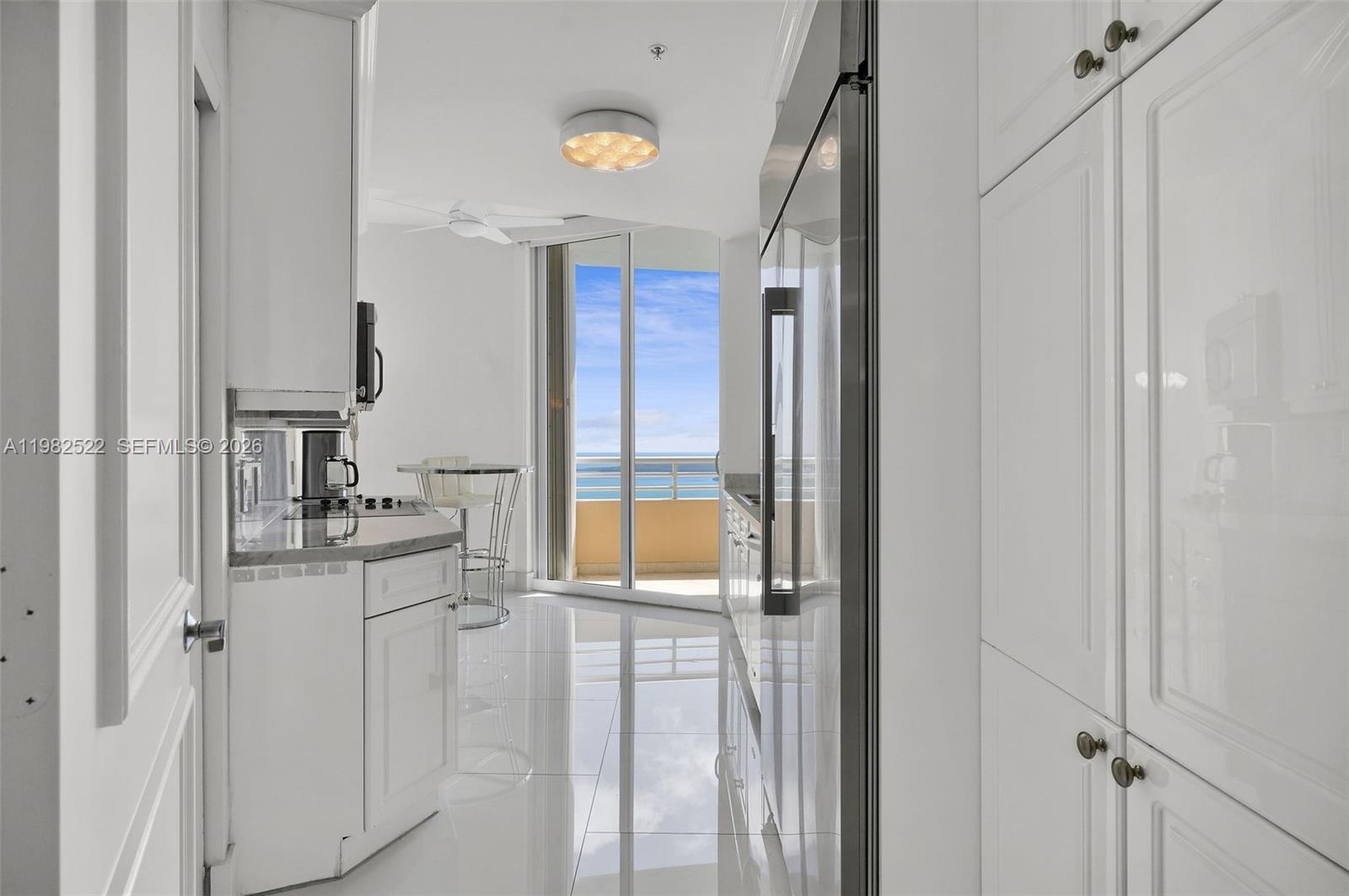 808 Brickell Key Dr #3702, Miami FL 33131