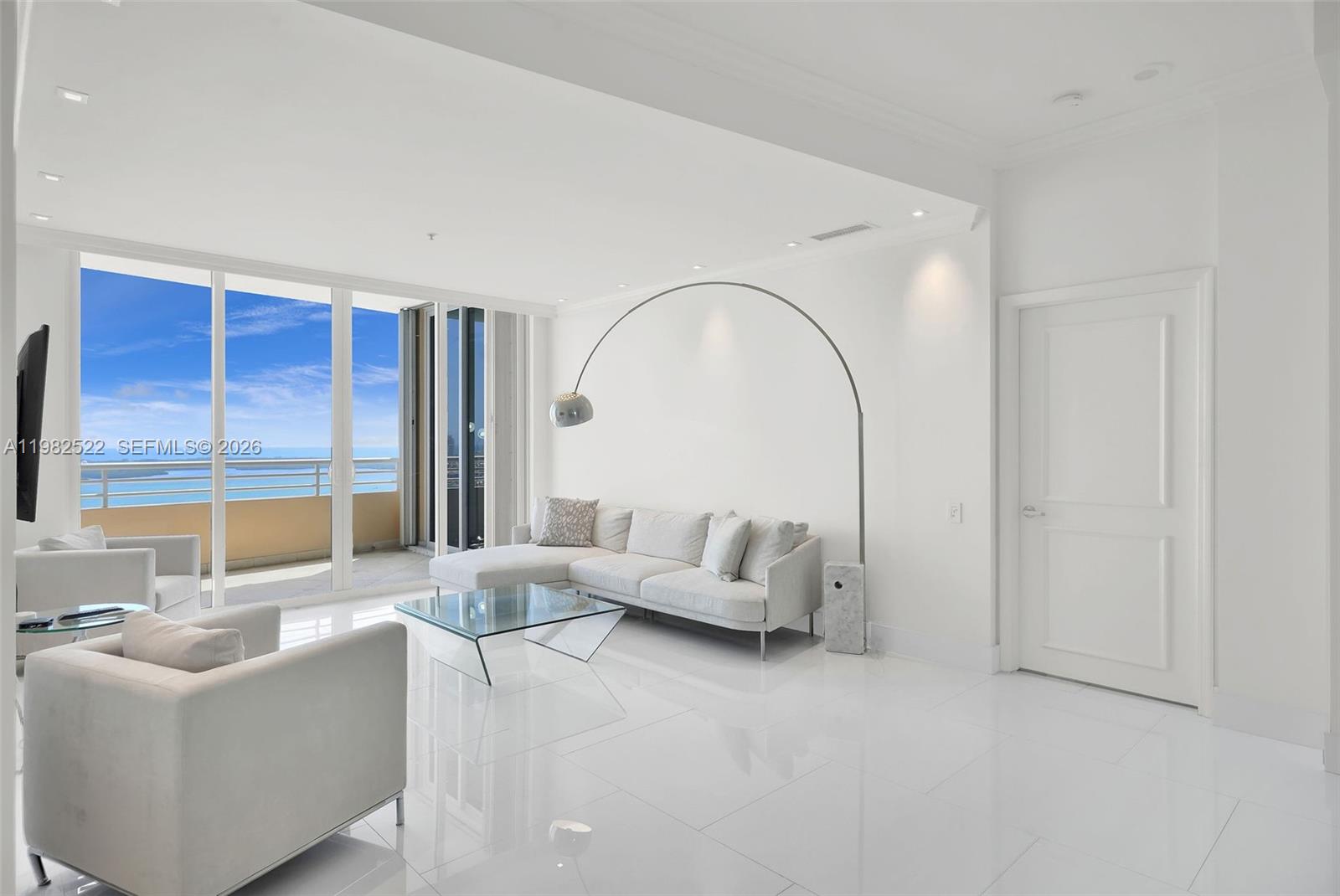 808 Brickell Key Dr #3702, Miami FL 33131