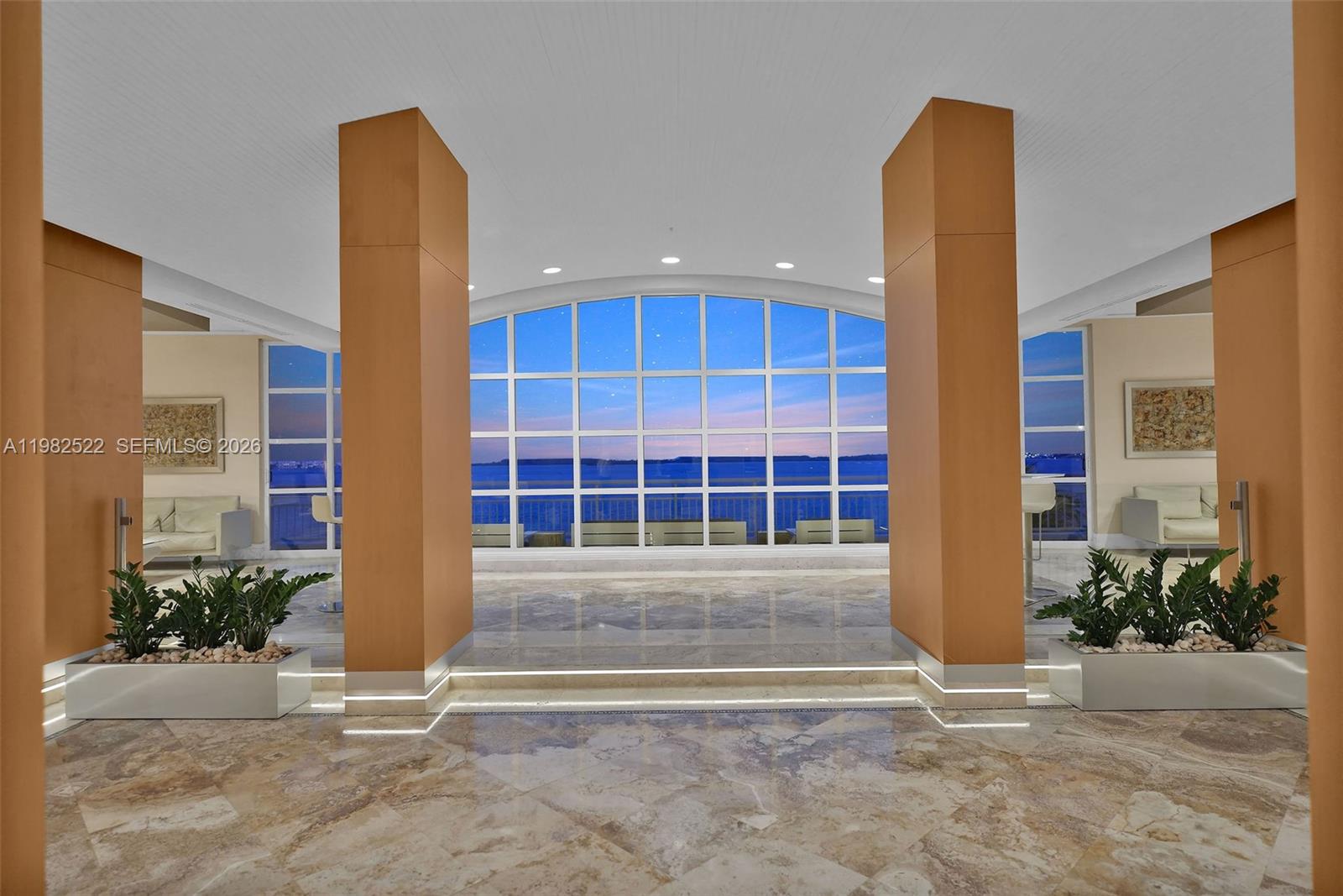 808 Brickell Key Dr #3702, Miami FL 33131