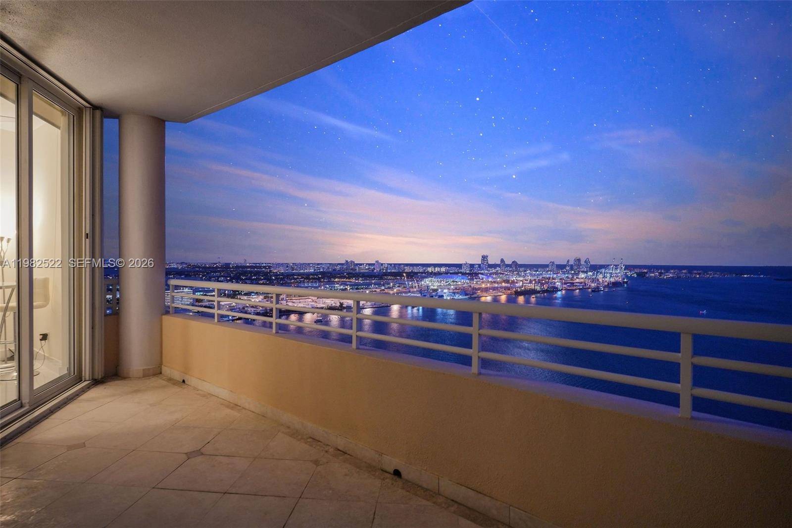 808 Brickell Key Dr #3702, Miami FL 33131