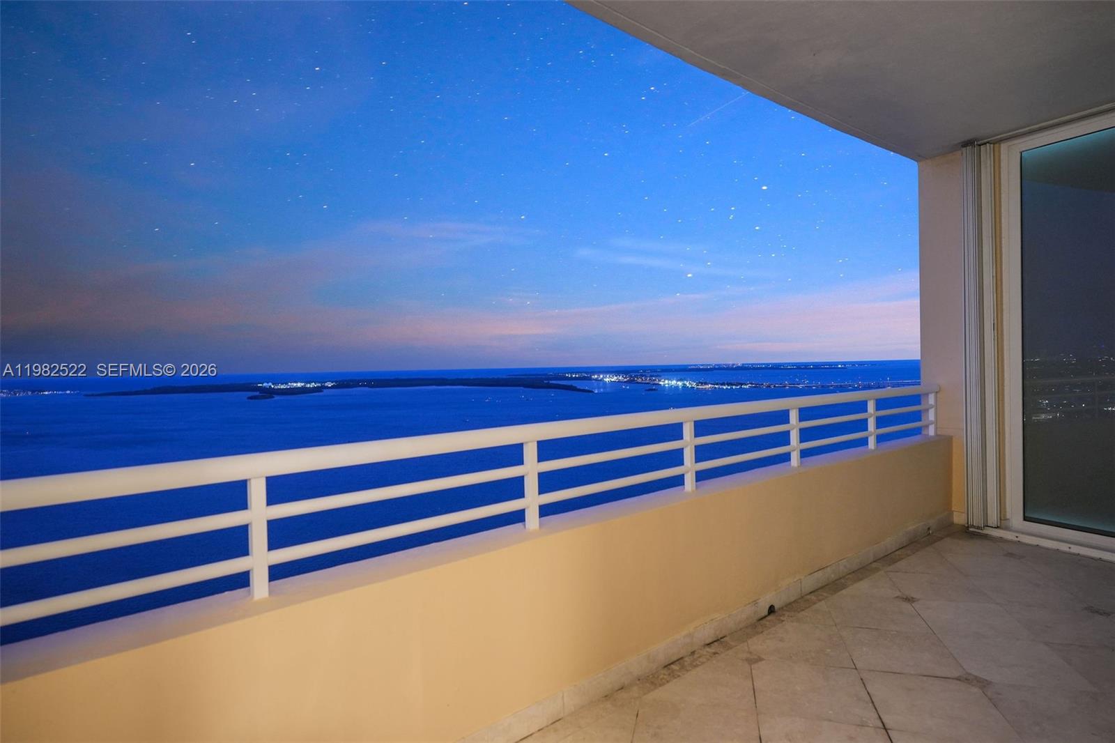 808 Brickell Key Dr #3702, Miami FL 33131