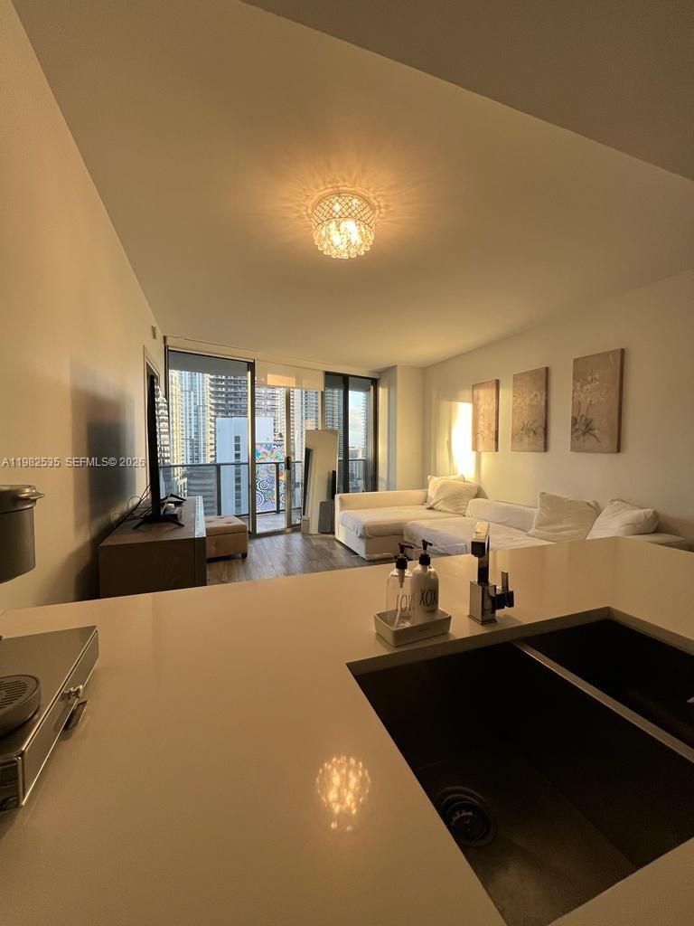 801 S Miami Ave #1903, Miami FL 33130