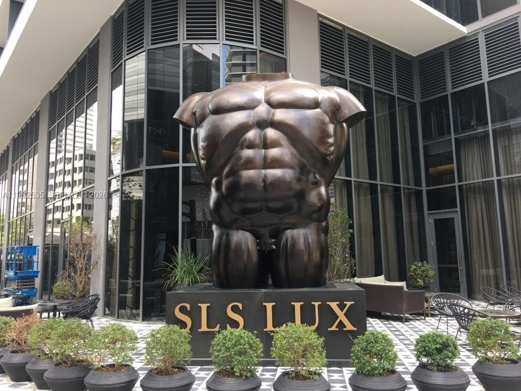 801 S Miami Ave #1903, Miami FL 33130