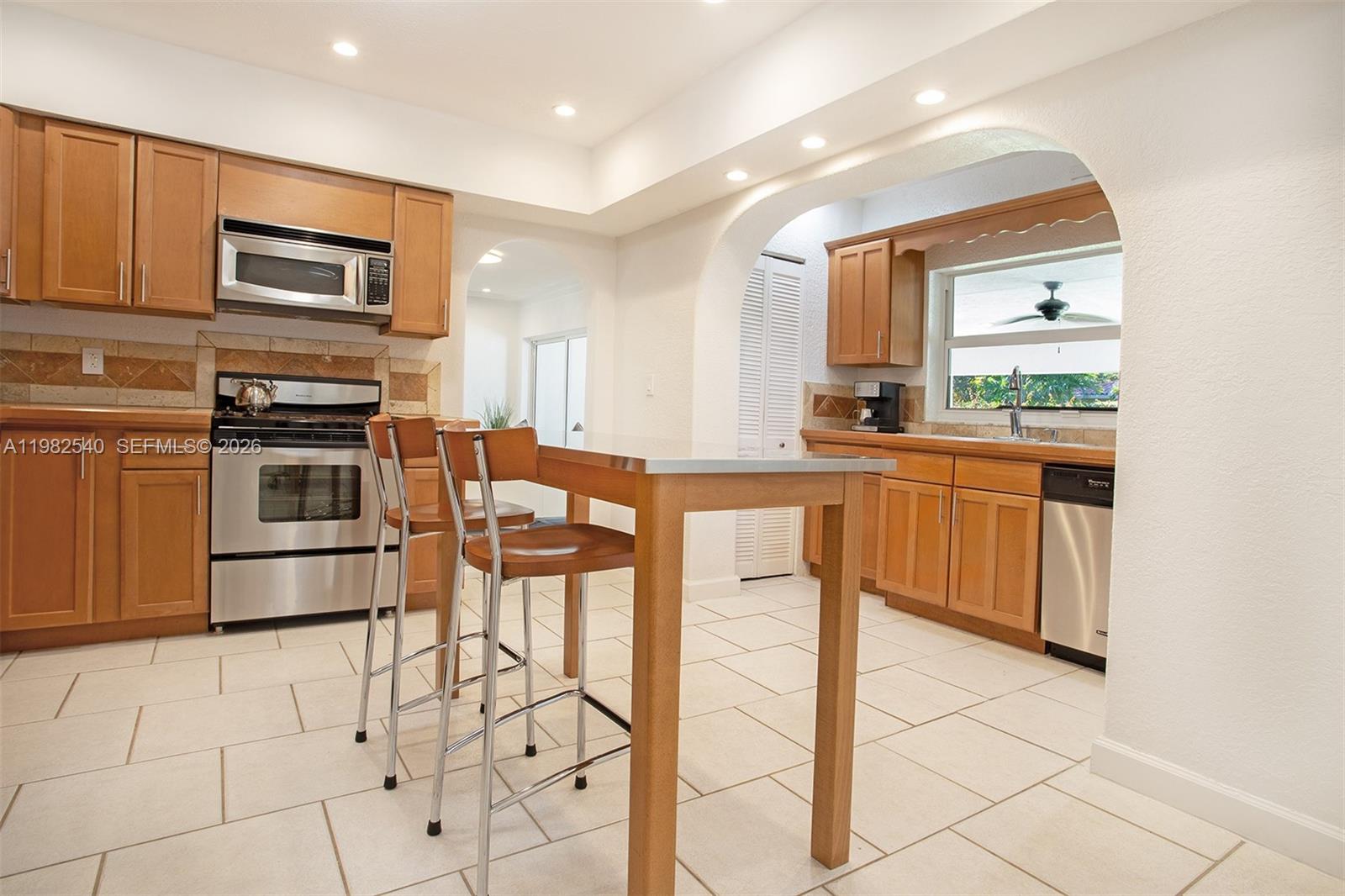 100 SW 26th Rd, Miami FL 33129