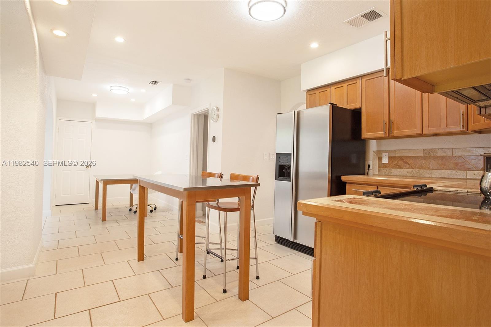 100 SW 26th Rd, Miami FL 33129