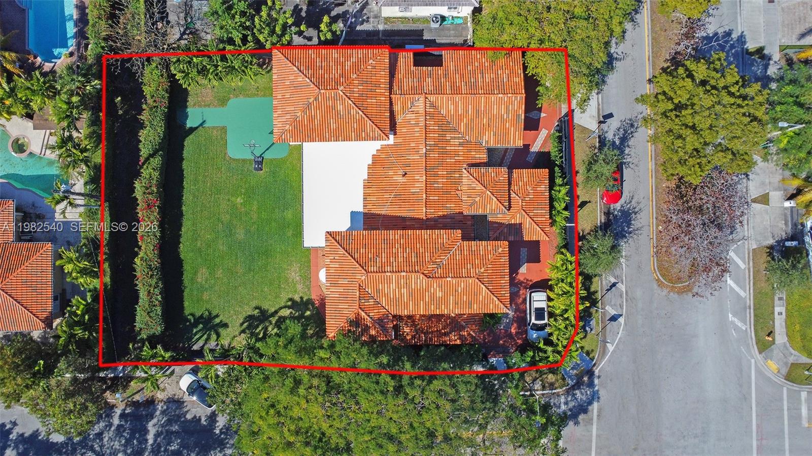 100 SW 26th Rd, Miami FL 33129