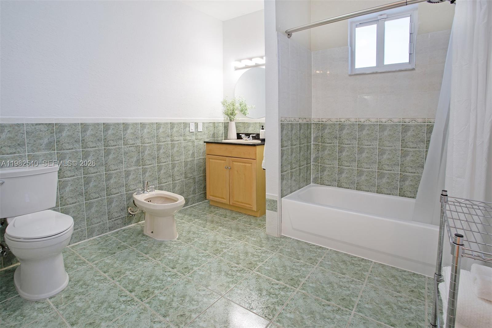 100 SW 26th Rd, Miami FL 33129