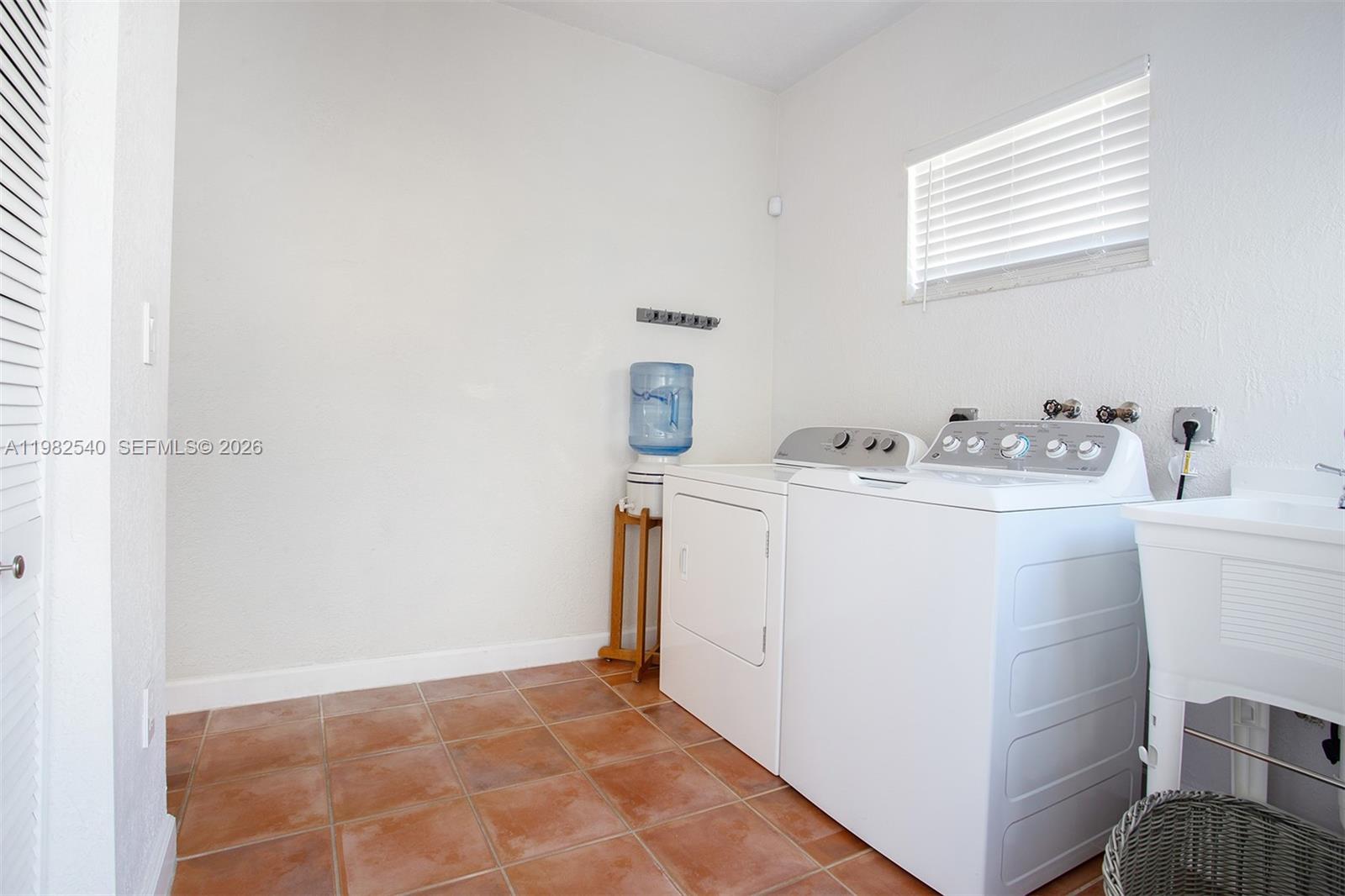 100 SW 26th Rd, Miami FL 33129