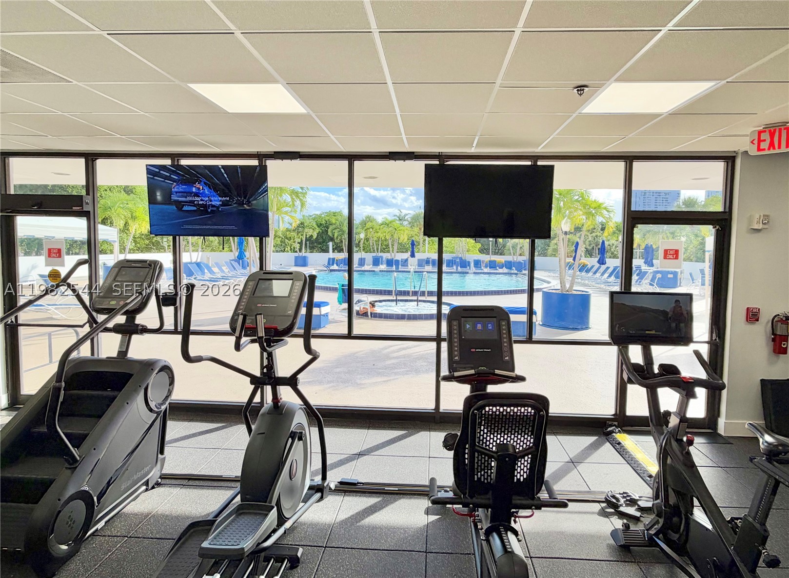 3731 N Country Club Dr #521, Aventura FL 33180