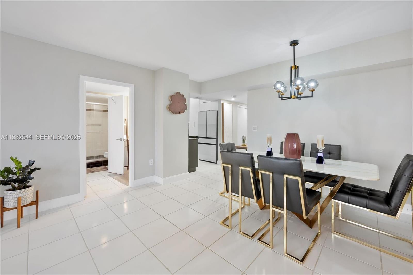 3731 N Country Club Dr #521, Aventura FL 33180