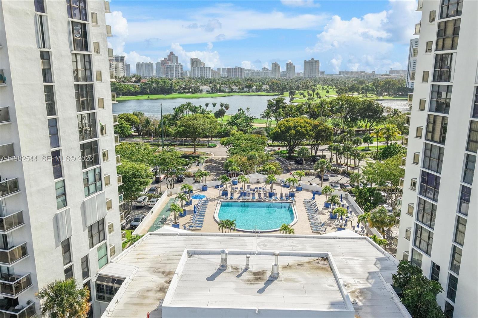 3731 N Country Club Dr #521, Aventura FL 33180