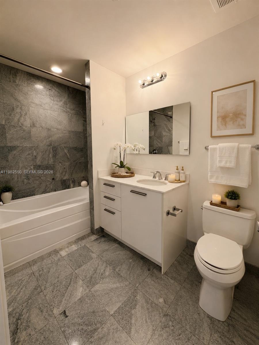 1060 Brickell Ave #3607, Miami FL 33131