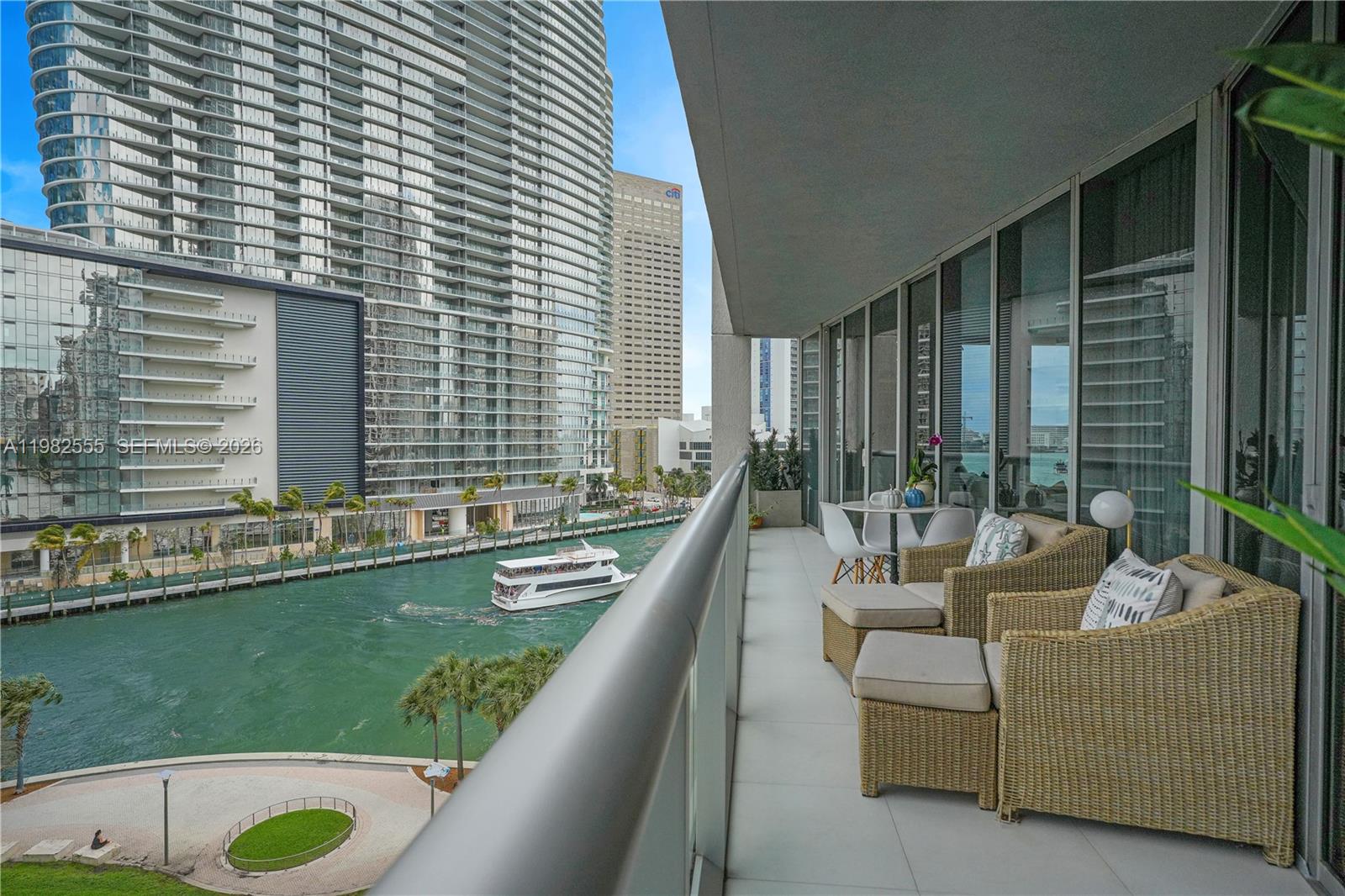 465 Brickell Ave #702, Miami FL 33131
