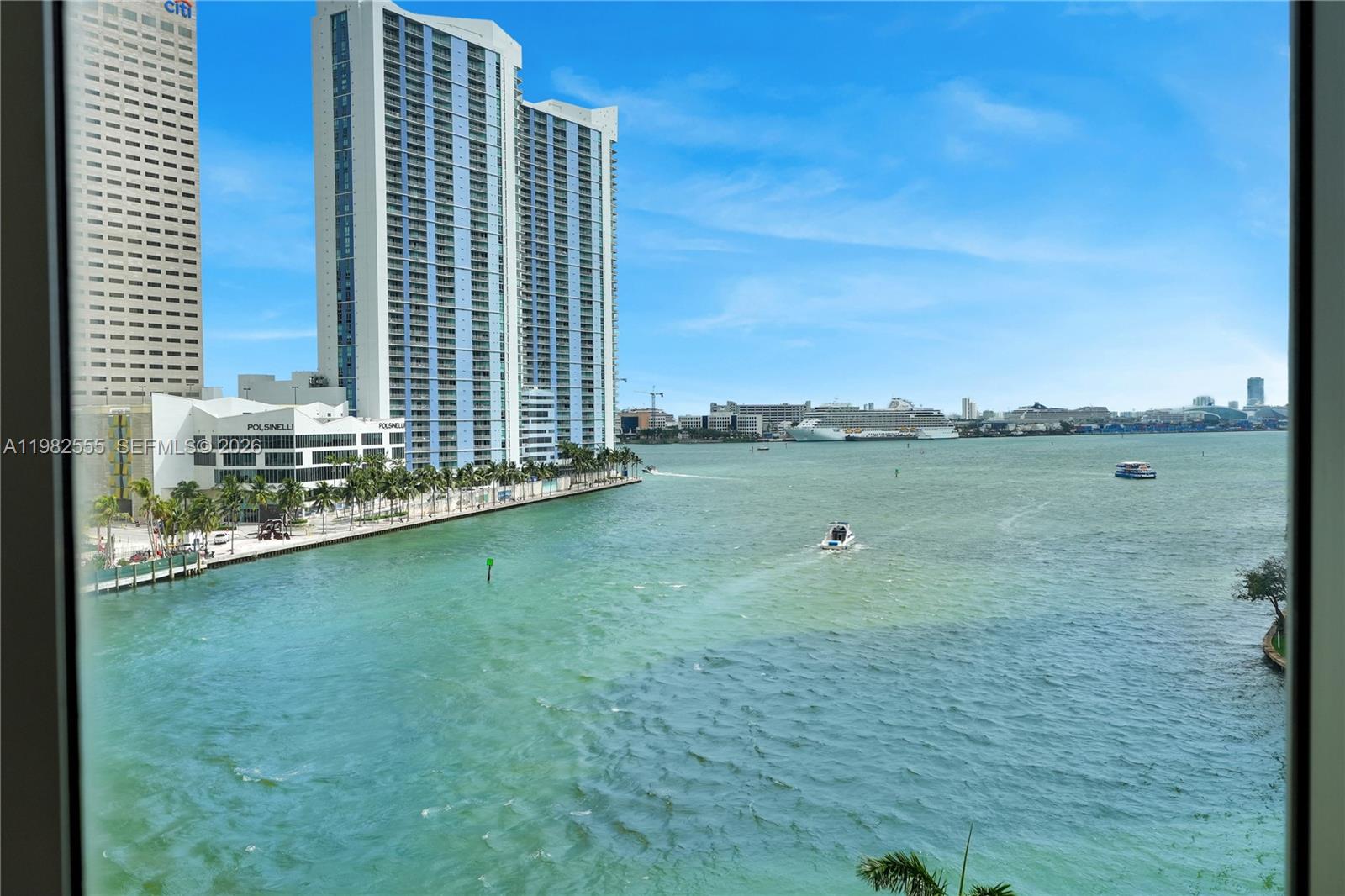 465 Brickell Ave #702, Miami FL 33131