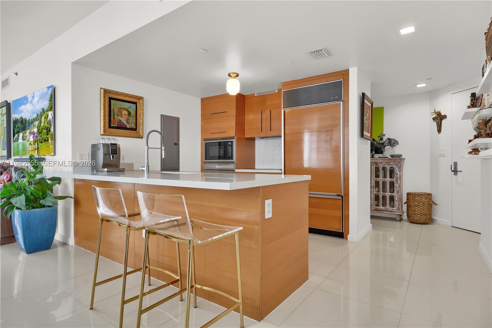 465 Brickell Ave #702, Miami FL 33131