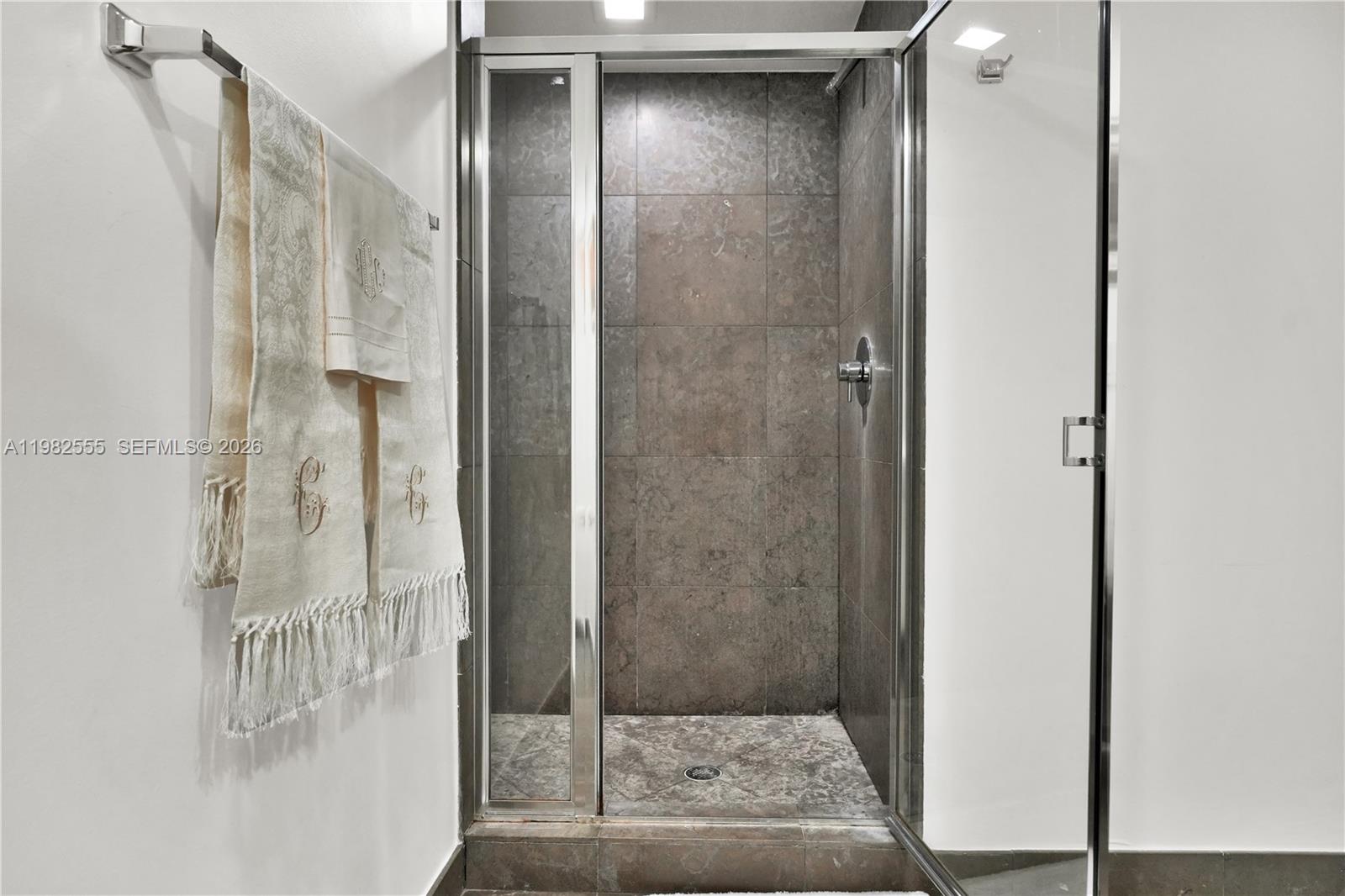 465 Brickell Ave #702, Miami FL 33131