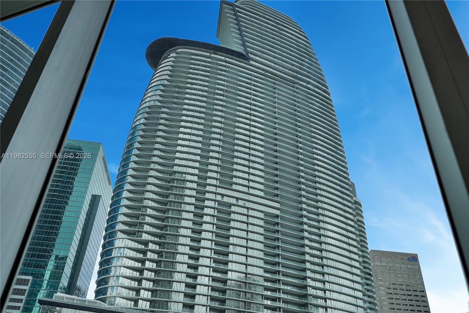 465 Brickell Ave #702, Miami FL 33131