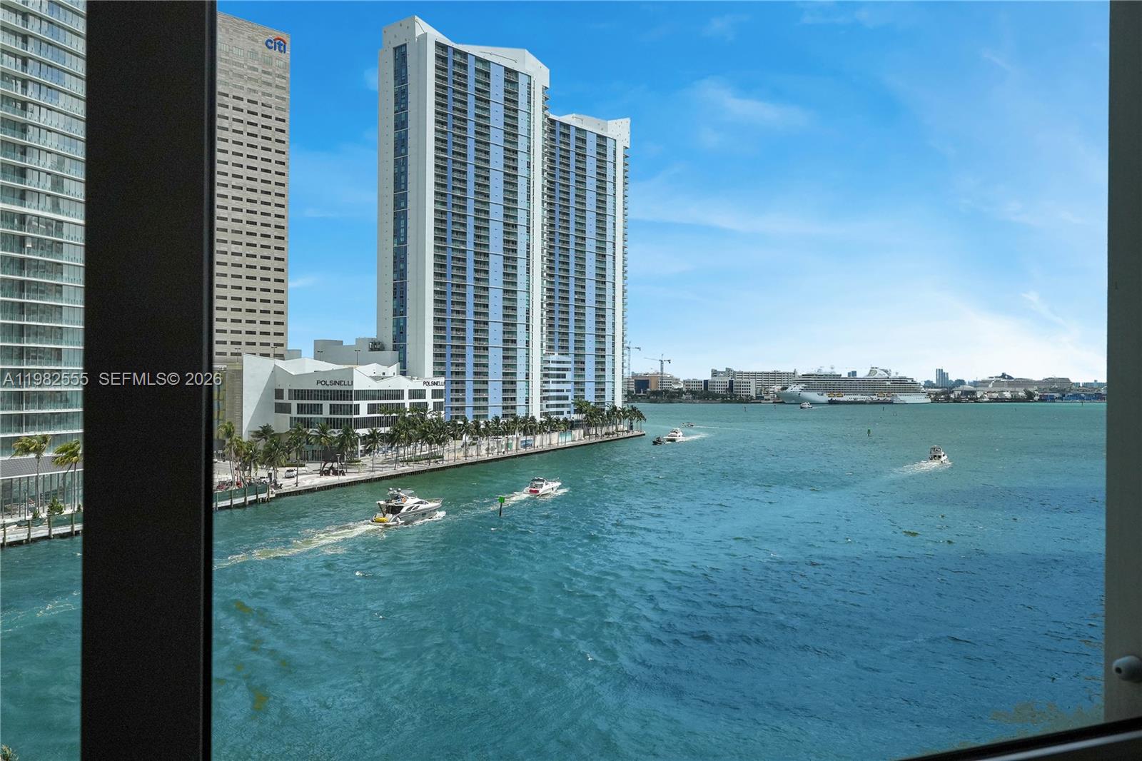 465 Brickell Ave #702, Miami FL 33131