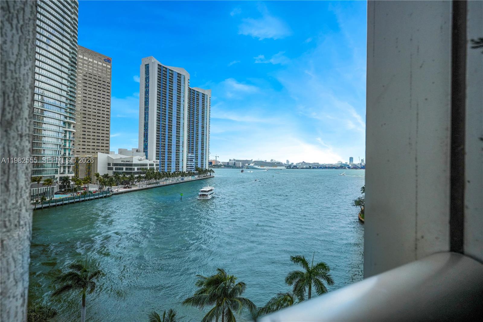 465 Brickell Ave #702, Miami FL 33131